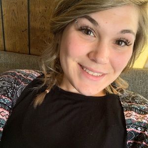 Meet your Posher, Kaitlynn